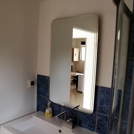 Drago Apartment Sisan